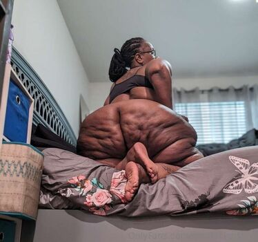 Full leaked Ms thickerthan private onlyfans photo