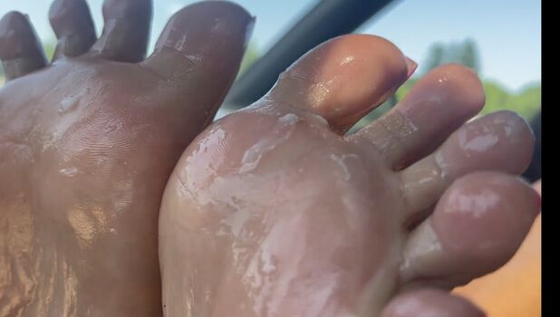Full leaked Msprettyfeet private onlyfans photo