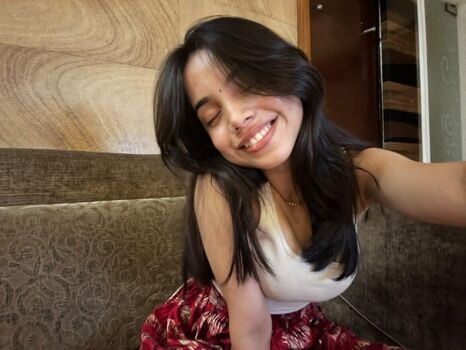 Full leaked Muskan karia private onlyfans photo