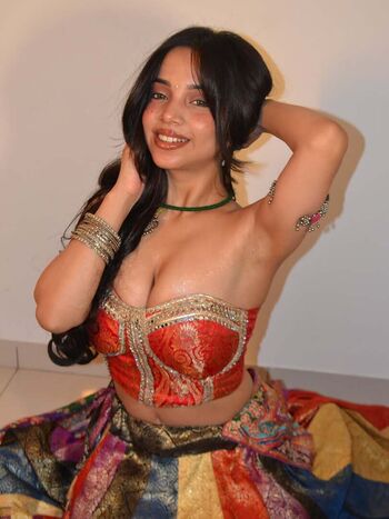 Full leaked Muskan karia page private onlyfans photo