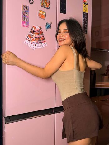 Full leaked Muskan karia page private onlyfans photo