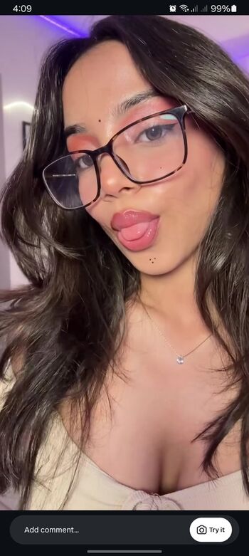 Full leaked Muskan karia page private onlyfans photo