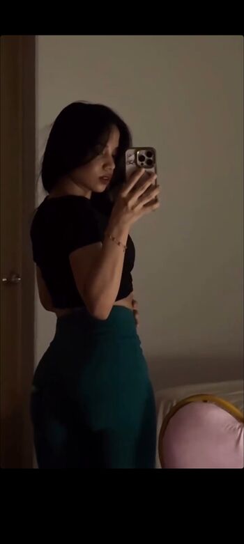 Full leaked Muskan karia private onlyfans photo