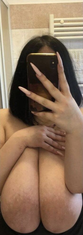 Full leaked Mxmmytina private onlyfans photo