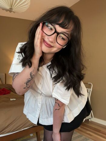 Full leaked Mxmtoon private onlyfans photo