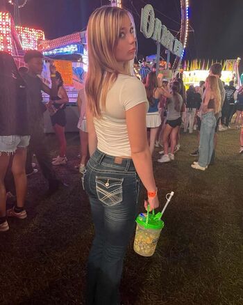 Full leaked Mya saucier private onlyfans photo