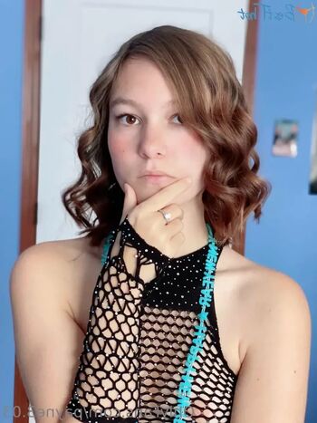Full leaked Mydeskchairswhre private onlyfans photo