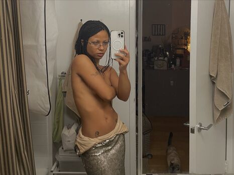 Full leaked Myha la herrold private onlyfans photo