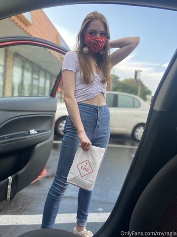 Full leaked Myramoans private onlyfans photo