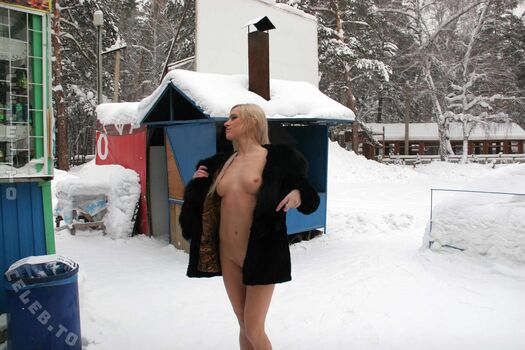 Nackt In Russland