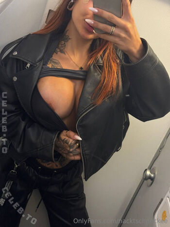 Full leaked Nacktschneckee  page private onlyfans photo