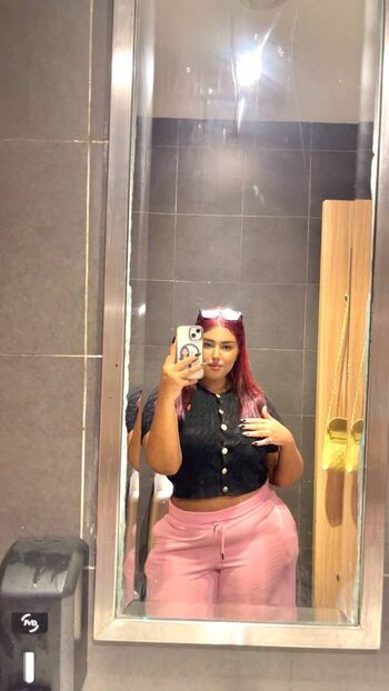 Full leaked Nadiasultanx private onlyfans photo