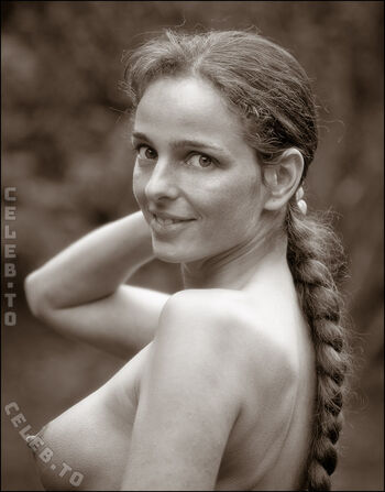 Nadine L