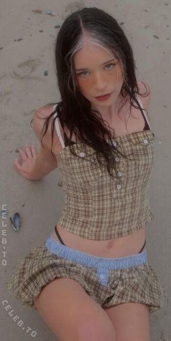 Full leaked Nadinebreaty private onlyfans photo