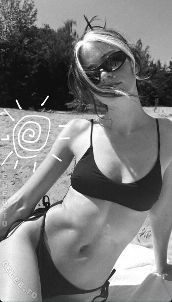 Full leaked Nadinebreaty private onlyfans photo