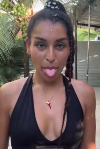 Full leaked Naela savidan private onlyfans photo