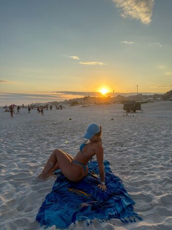 Full leaked Naelly flores page private onlyfans photo