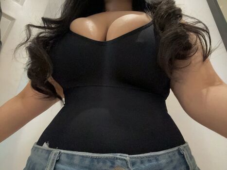 Full leaked Naiix private onlyfans photo