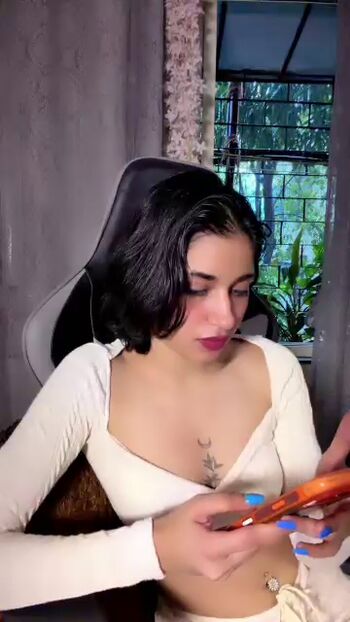 Full leaked Naina page private onlyfans photo