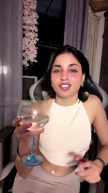 Full leaked Naina private onlyfans photo