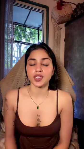 Full leaked Naina private onlyfans photo