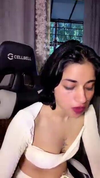 Full leaked Naina private onlyfans photo