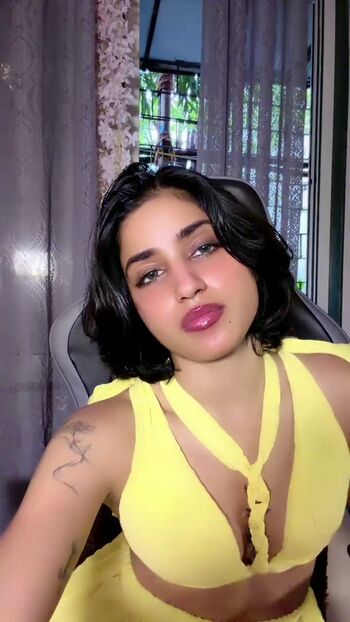 Full leaked Naina private onlyfans photo