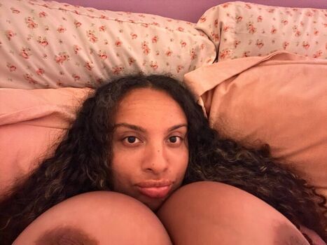 naiyah_rosen33