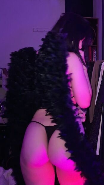Full leaked Nameluaa private onlyfans photo