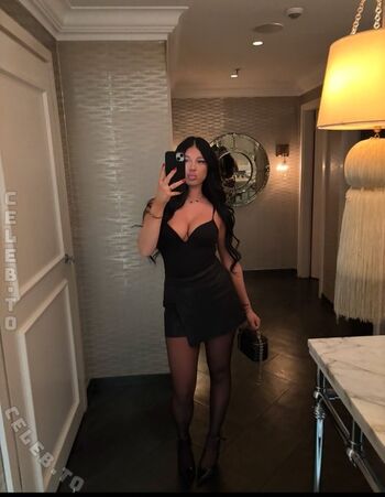 Full leaked Nananana private onlyfans photo