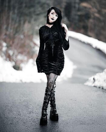 Full leaked Nananightray  page private onlyfans photo