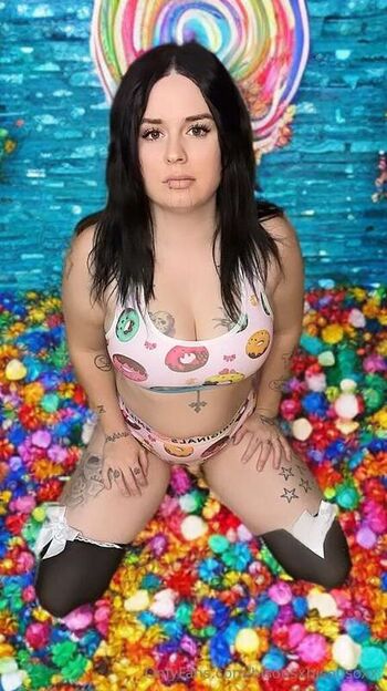 Full leaked Nanas qc private onlyfans photo