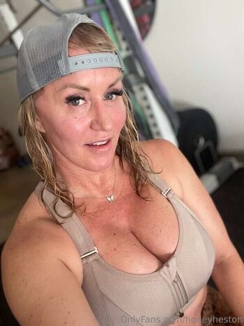 Full leaked Naomi knight private onlyfans photo