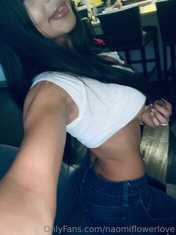 Full leaked Naomiflowerlove private onlyfans photo