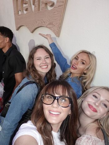 Natalie Alyn Lind