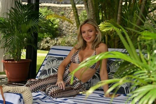 Natalie Alyn Lind