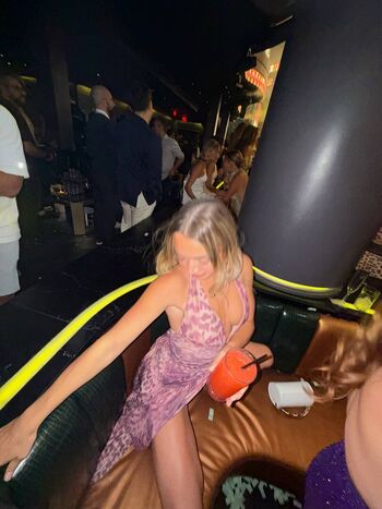 Full leaked Natalie decker page private onlyfans photo