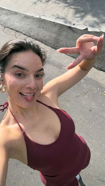 Full leaked Natalie mariduena page private onlyfans photo