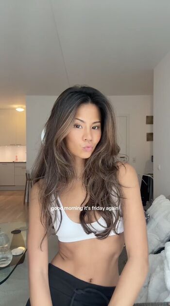 Full leaked Nathalie lok page private onlyfans photo