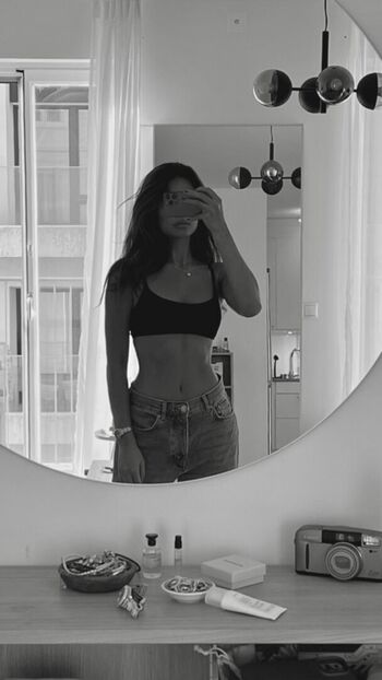 Full leaked Nathalie lok page private onlyfans photo