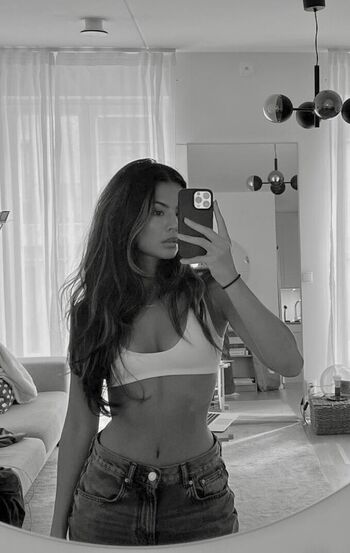 Full leaked Nathalie lok page private onlyfans photo