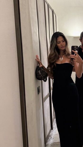 Full leaked Nathalie lok page private onlyfans photo