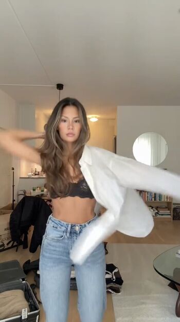 Nathalie Lok