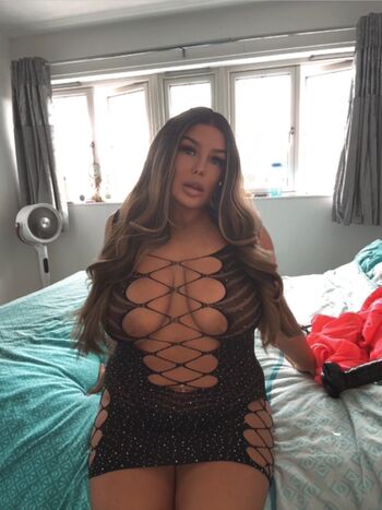 Full leaked Naughtychelseaxox private onlyfans photo