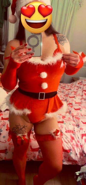 Full leaked Naughtywelshfiance private onlyfans photo