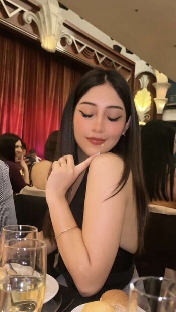 Full leaked Nayfi bardales private onlyfans photo