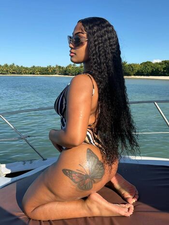 Full leaked Nayyy dolll private onlyfans photo
