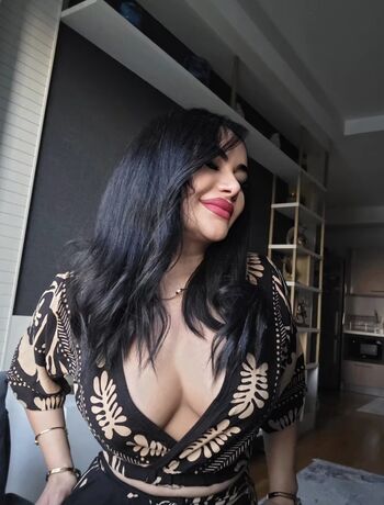 Full leaked Naz mila page private onlyfans photo