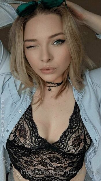 Full leaked Neeviliciouz private onlyfans photo