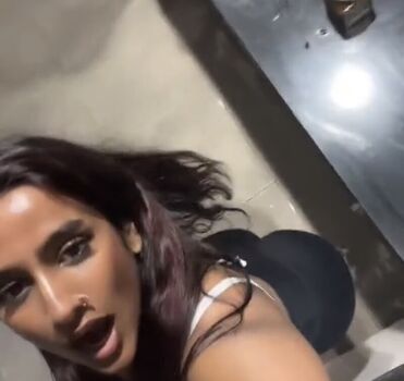 Full leaked Nelly samarasekera private onlyfans photo